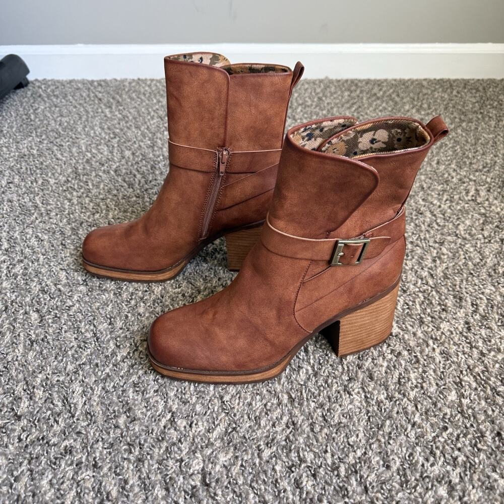 Korks Marci II Block Heel Boots Booties Brown Size 11 M Chunky Mid Calf New - Picture 2 of 8
